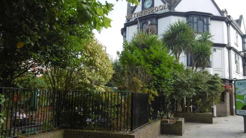 The Tally Ho public house on its wedge-shaped plot at Tally Ho Corner, North Finchley