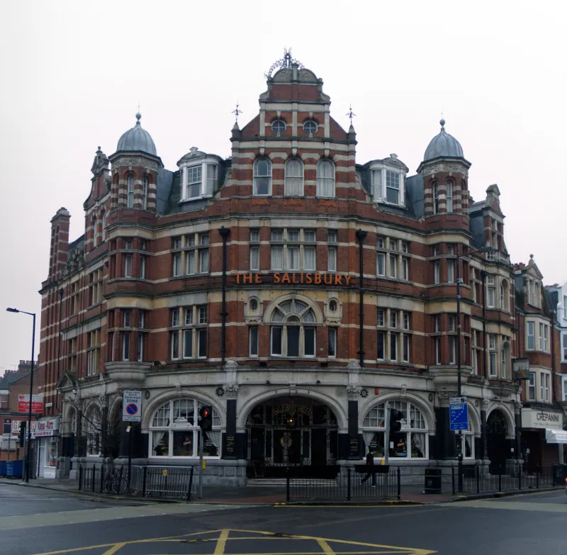 The Salisbury Hotel, Harringay Green Lanes, London