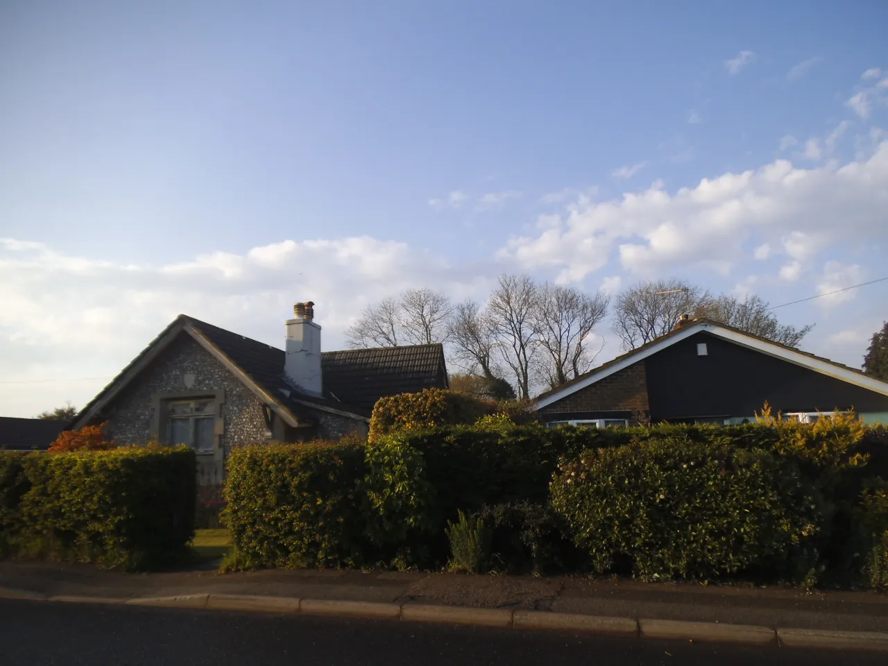 Bungalows on Main Road in Aperfield, near Biggin Hill and the TN16 postcode area