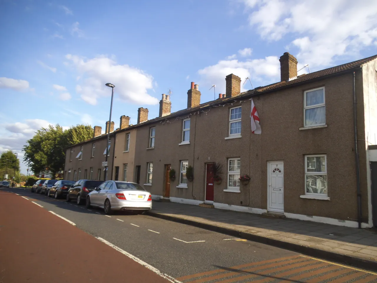 Older cottages on Dormer's Wells Lane in Southall