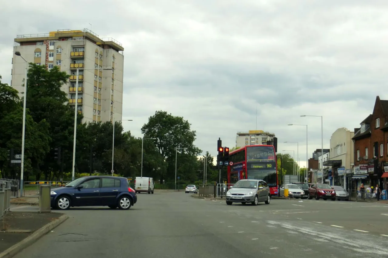 Traffic and a bus on Uxbridge Road in Hayes, near Hayes End