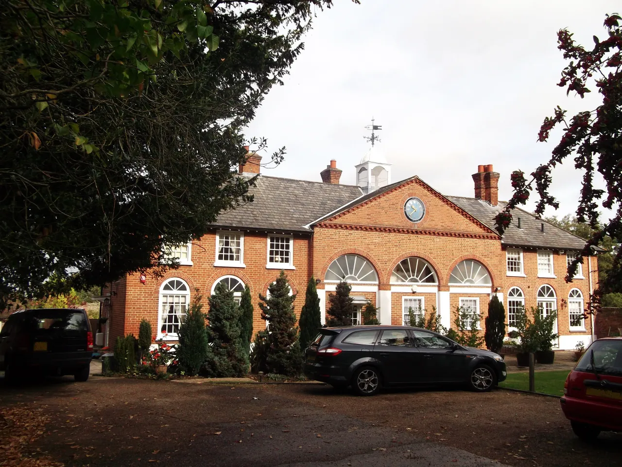 A large red-brick house on Croydon Road at Keston Mark