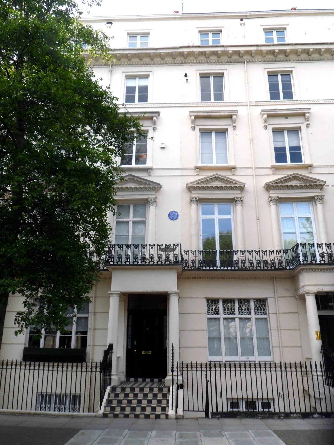 A stucco-fronted Victorian terrace house on Sutherland Avenue, Maida Vale