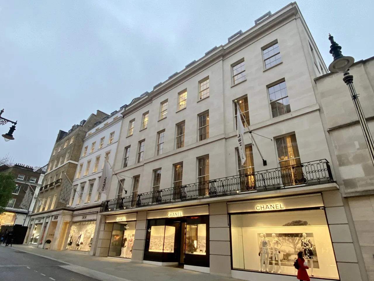 New Bond Street in Mayfair, lined with shopfronts and galleries