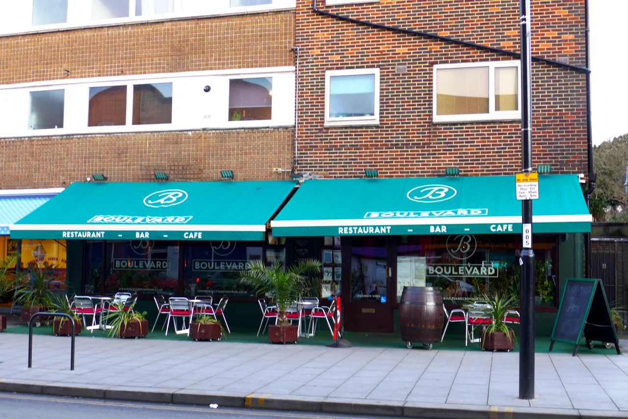 A restaurant and bar with outdoor seating on Selsdon Road, South Croydon