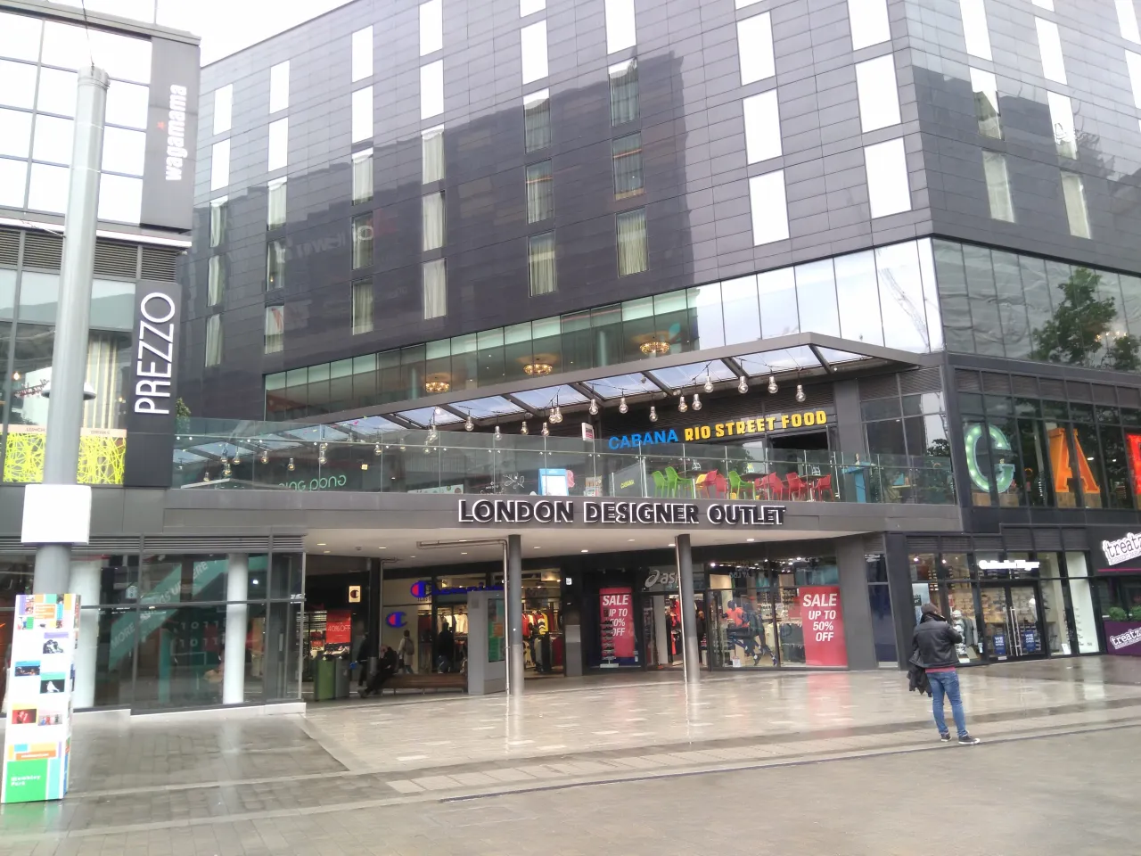 The London Designer Outlet entrance and forecourt in Wembley Park